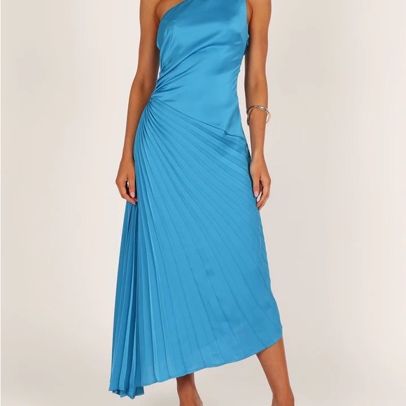Pleated One Shoulder Dress - Picture 6 of 9